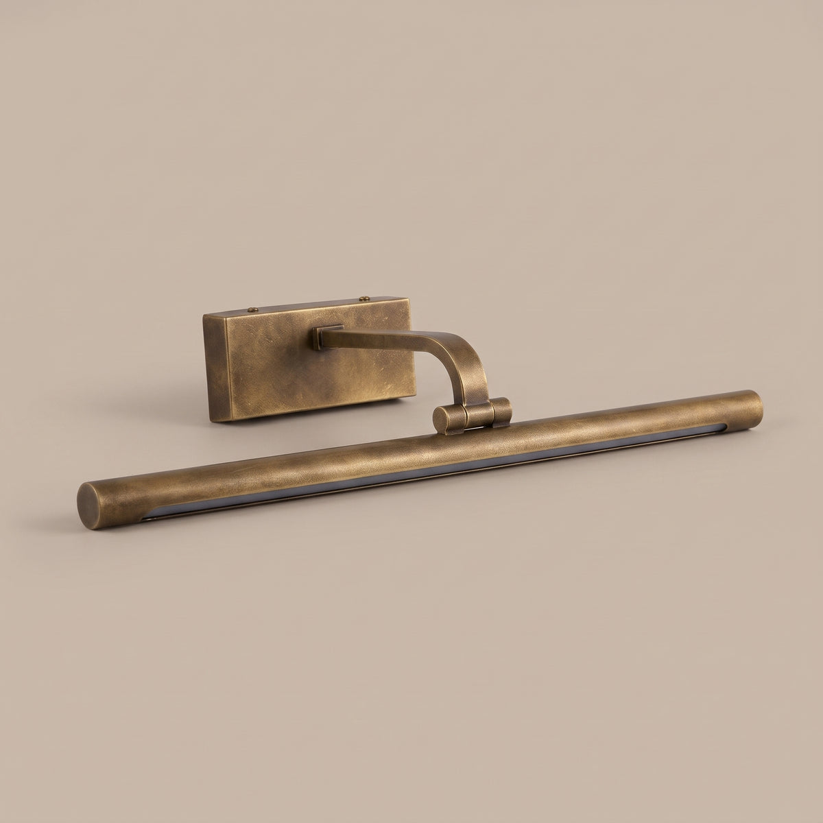 Tracé brass tube LED wall sconce detail