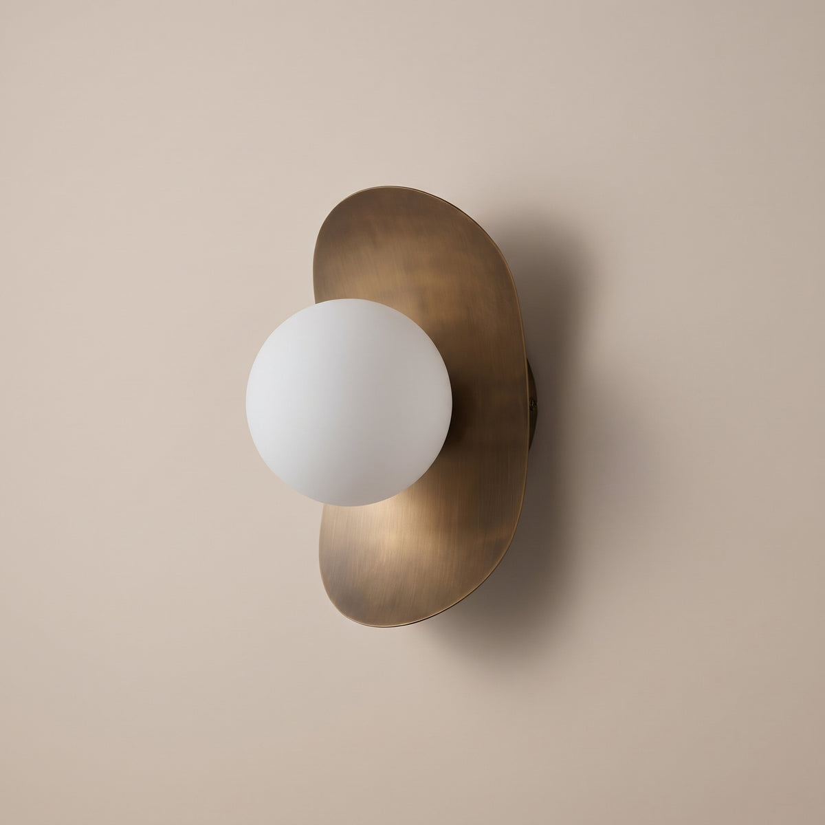 Galet opal globe pebble wall sconce detail