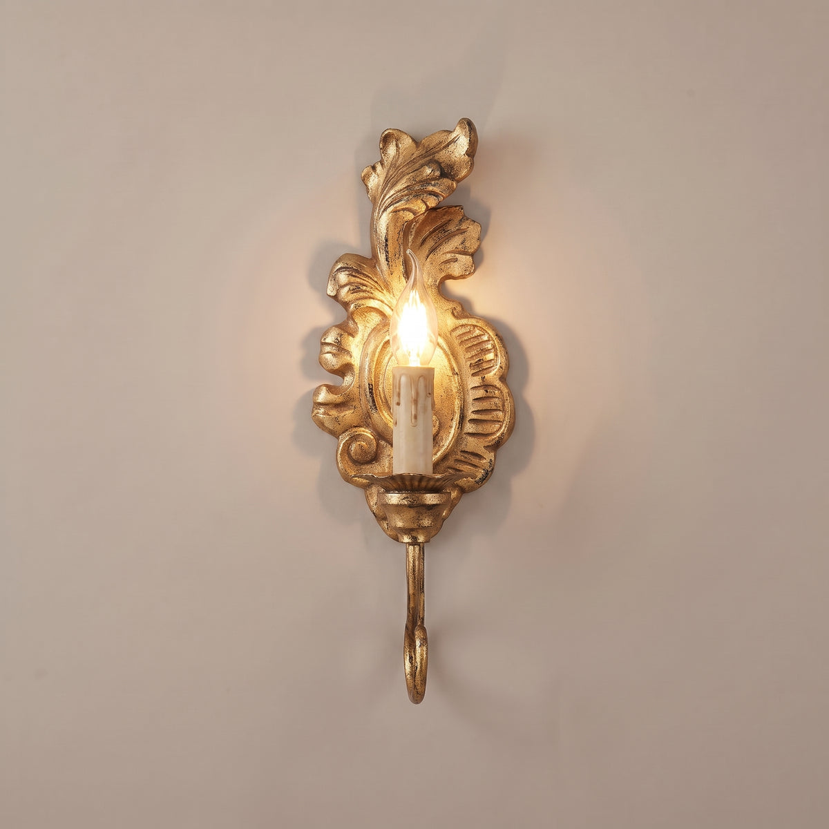 Acanthe French country carved candle wall sconce - Antique Gold