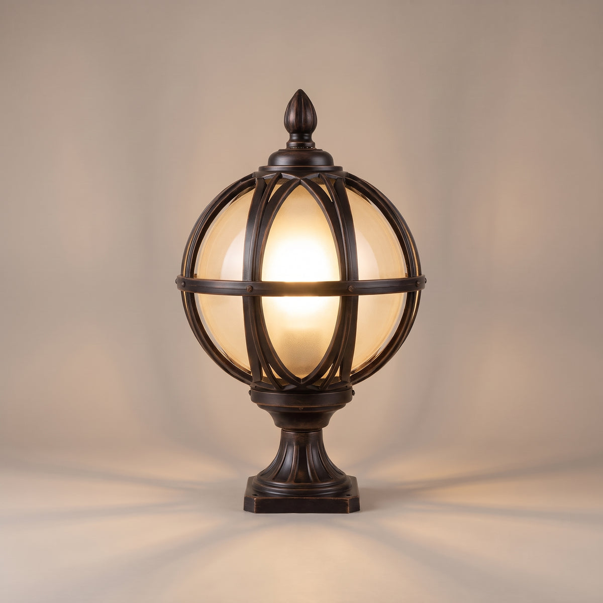 Borne globe outdoor post light Bronze