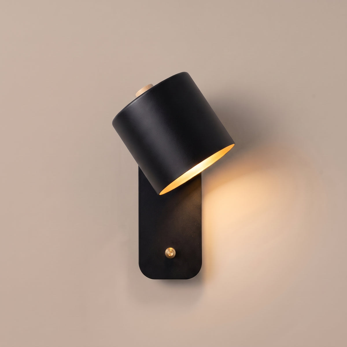Pivot rotating cylinder wall lamp - Black finish