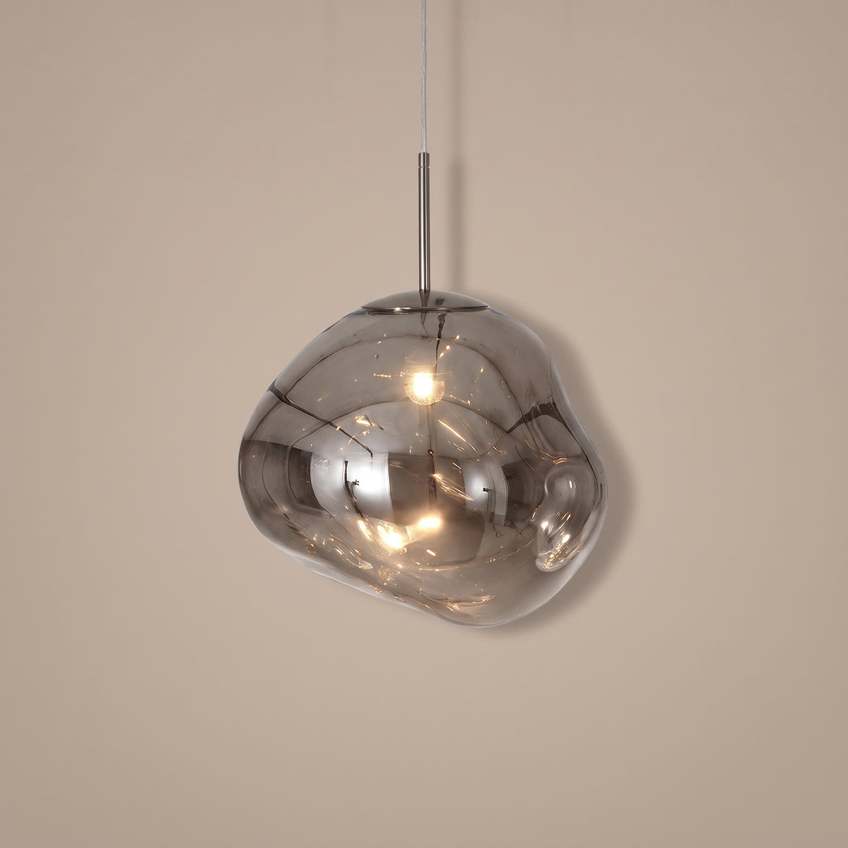Lave molten metal pendant lamp - Smoke Grey