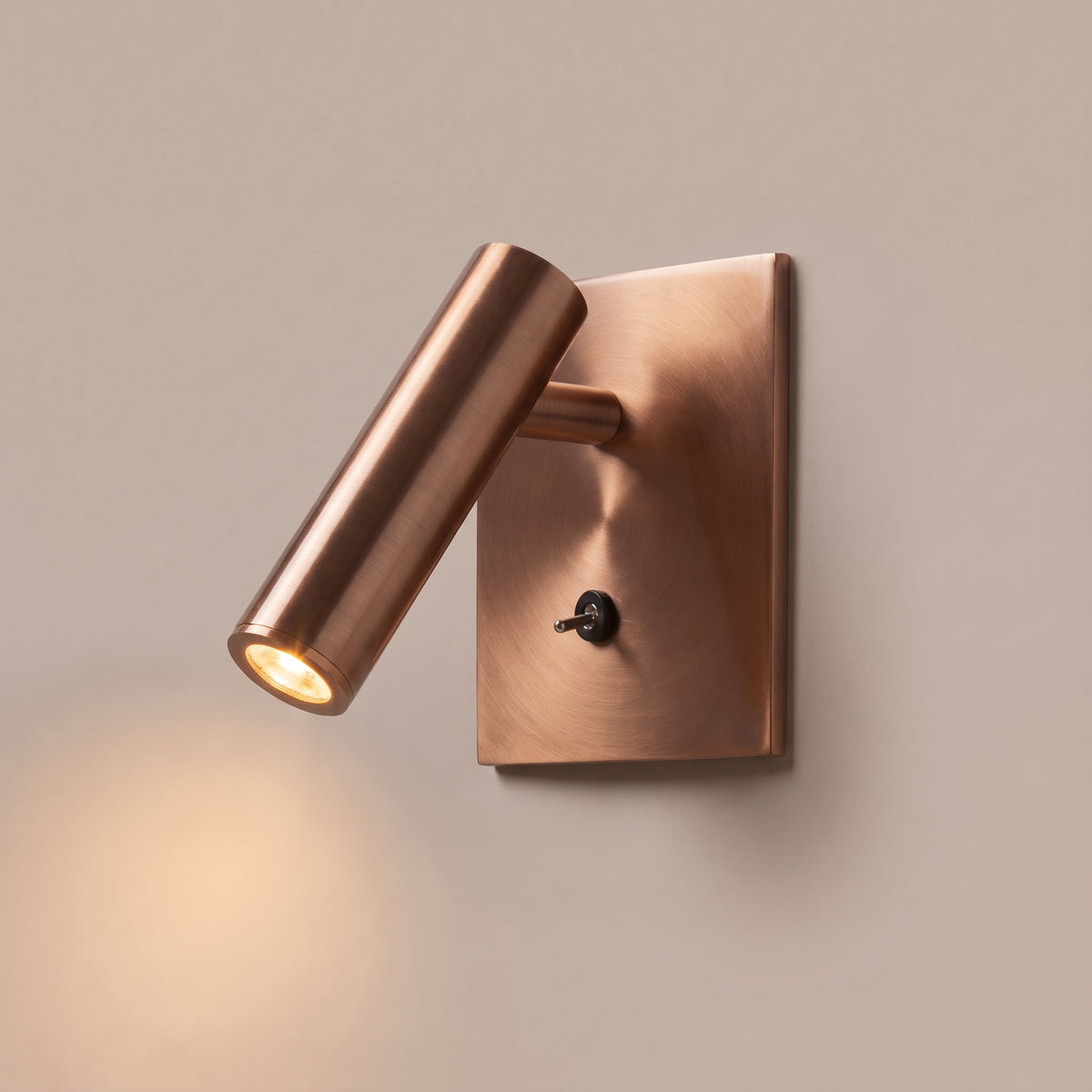 Cubo mini cube wall sconce with switch - Copper