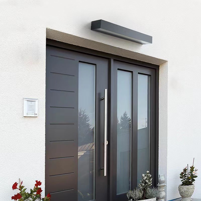 Black Die-Cast Aluminum Linear LED 12W Outdoor Wall Light
